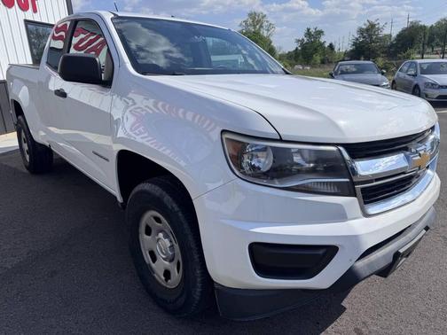 White 2018 Chevrolet Colorado WT
