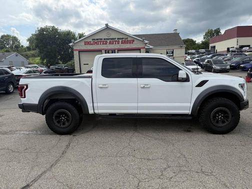 2018 Ford F-150 Raptor 4x4 4dr SuperCrew 5.5 ft. SB