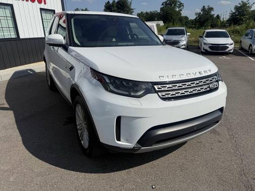 White 2017 Land Rover Discovery HSE Luxury AWD 4dr SUV