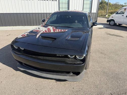 Black 2016 Dodge Challenger SRT Hellcat