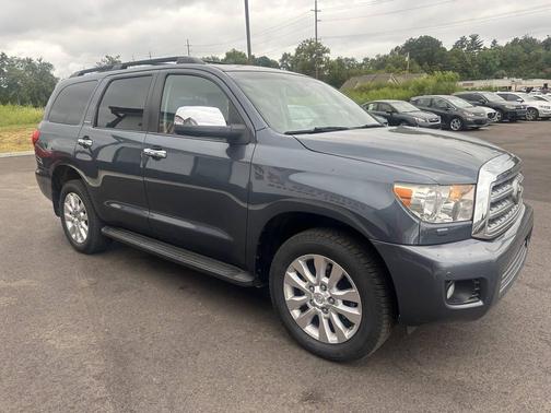 2010 Toyota Sequoia Platinum