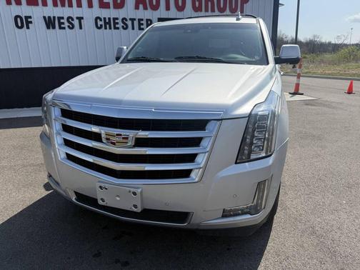 Radiant Silver Metallic 2017 Cadillac Escalade Luxury