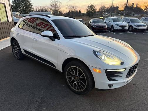 2018 Porsche Macan Base AWD 4dr SUV
