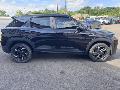 Mosaic Black Metallic 2022 Chevrolet Trailblazer RS