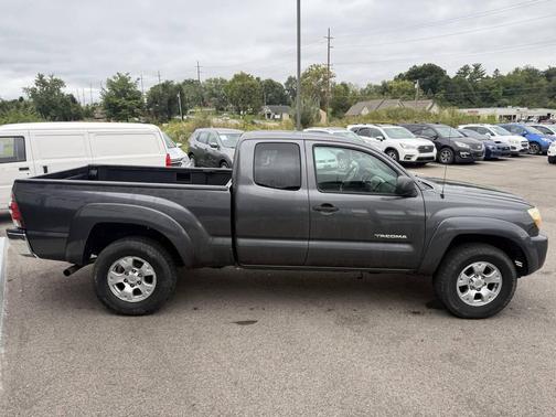 Gray 2010 Toyota Tacoma Access Cab