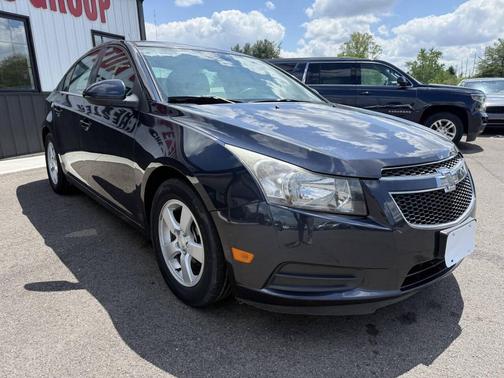 Blue 2014 Chevrolet Cruze 1LT