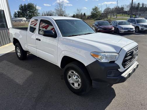 2018 Toyota Tacoma SR