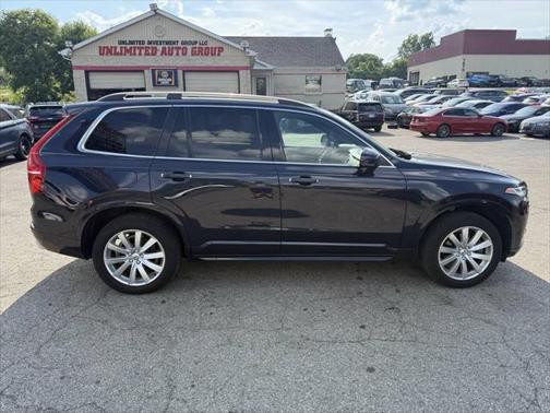 2017 Volvo XC90 T6 Momentum