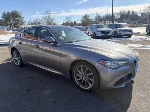 2018 Alfa Romeo Giulia Base