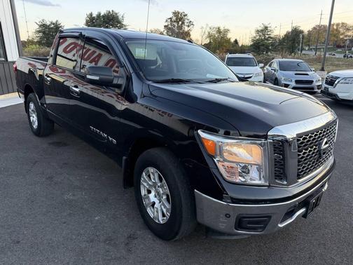 2018 Nissan Titan SV