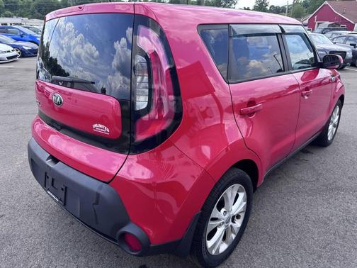 Red 2015 Kia Soul +