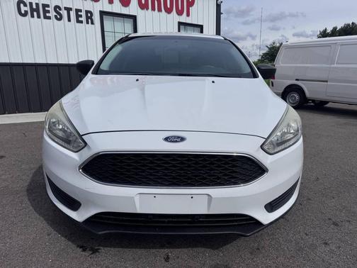 White 2018 Ford Focus SE