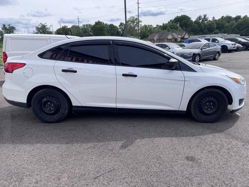 White 2018 Ford Focus SE
