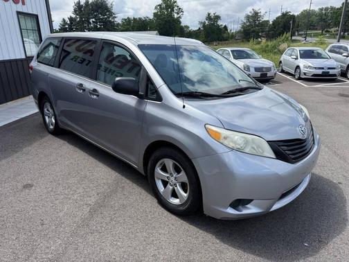 Silver Sky Metallic 2011 Toyota Sienna Base