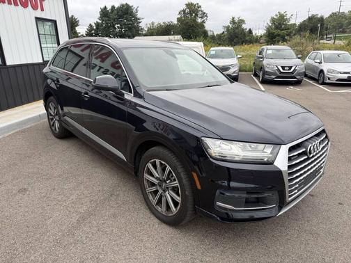 Black 2017 Audi Q7 3.0T Premium