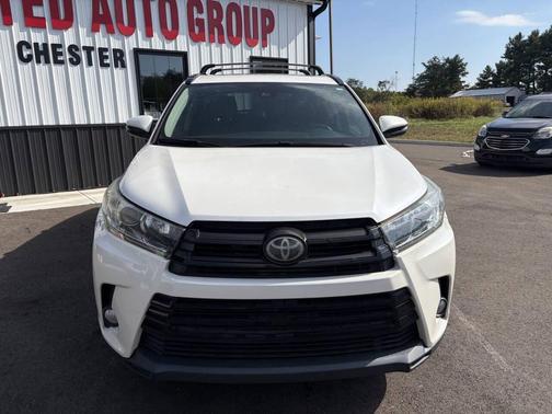 2017 Toyota Highlander SE
