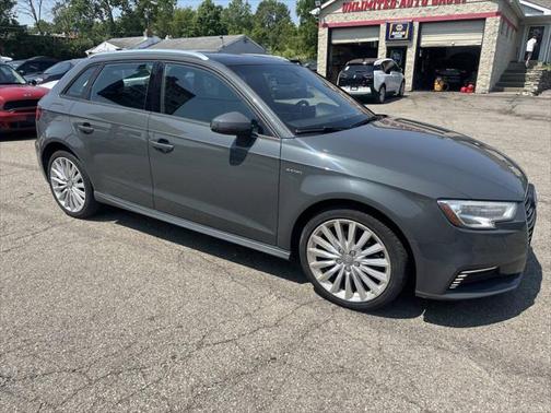 2017 Audi A3 e-tron 1.4T Premium