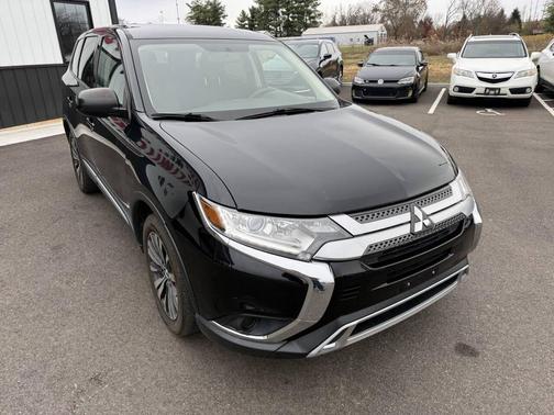 2019 Mitsubishi Outlander ES