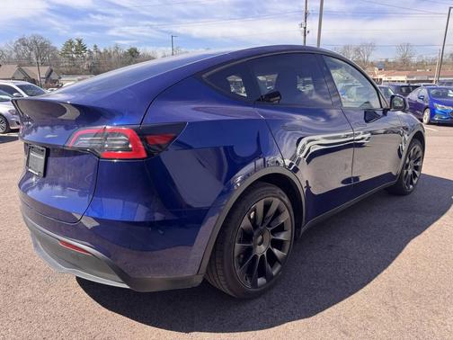 2024 Tesla Model Y Long Range Single Motor Rear-Wheel Drive