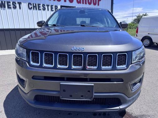 Gray 2018 Jeep Compass Latitude