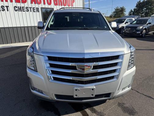 2017 Cadillac Escalade Luxury