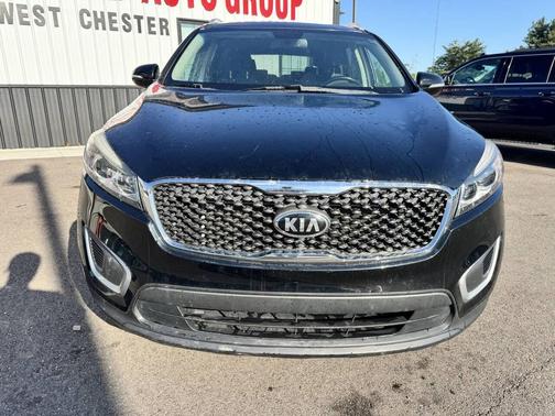 Black 2018 Kia Sorento L