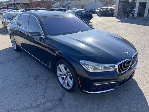 2016 BMW 750 i xDrive