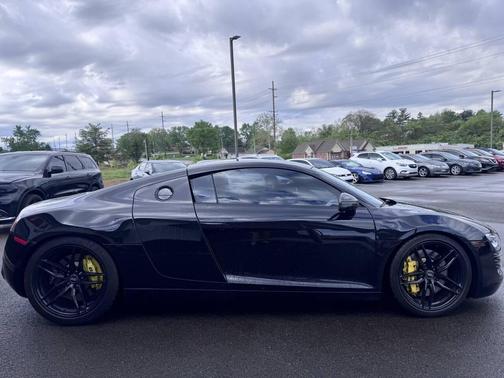 Phantom Black Pearl Effect/Lava Gray 2009 Audi R8 4.2 quattro