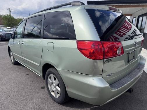 Silver Pine Mica 2008 Toyota Sienna LE