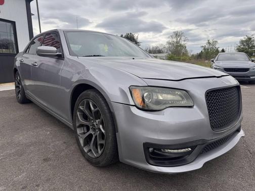 Gray 2018 Chrysler 300 S