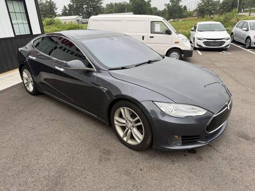Gray 2015 Tesla Model S 70D