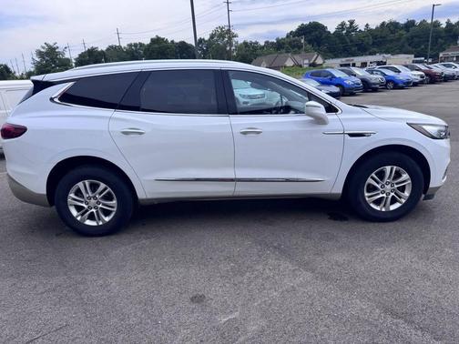 White 2020 Buick Enclave Essence 4dr Crossover