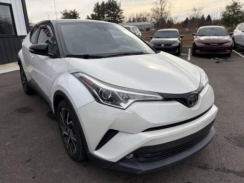 2019 Toyota C-HR XLE 4dr Crossover