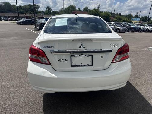 Pearl White 2017 Mitsubishi Mirage G4 SE