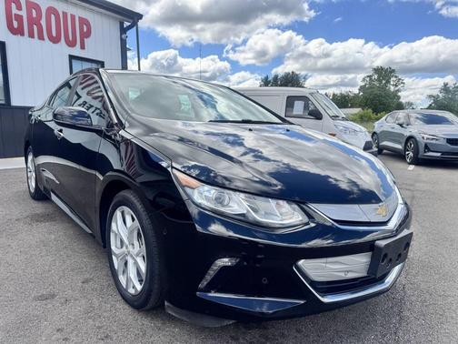 Mosaic Black Metallic 2018 Chevrolet Volt Premier
