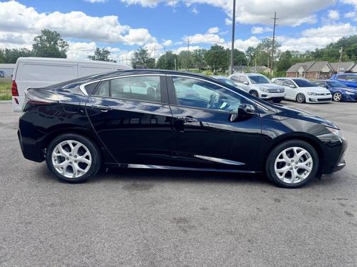 Mosaic Black Metallic 2018 Chevrolet Volt Premier