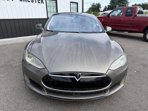 Gray 2015 Tesla Model S 70D