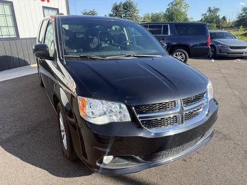 Black 2019 Dodge Grand Caravan SXT