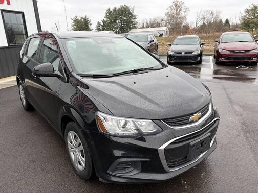 2020 Chevrolet Sonic LT 4dr Hatchback w/1FL