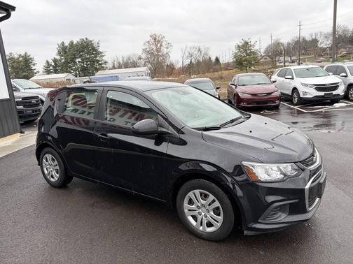 2020 Chevrolet Sonic LT 4dr Hatchback w/1FL