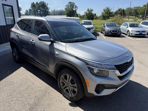 Steel Gray 2021 Kia Seltos LX
