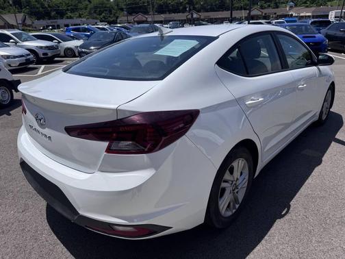 White 2020 Hyundai ELANTRA SEL