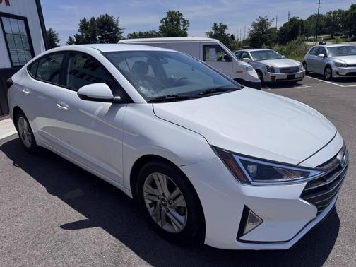 White 2020 Hyundai ELANTRA SEL