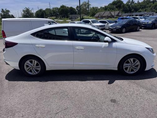 White 2020 Hyundai ELANTRA SEL