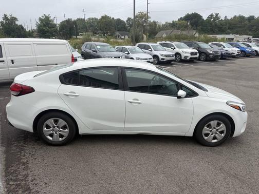 White 2017 Kia Forte LX