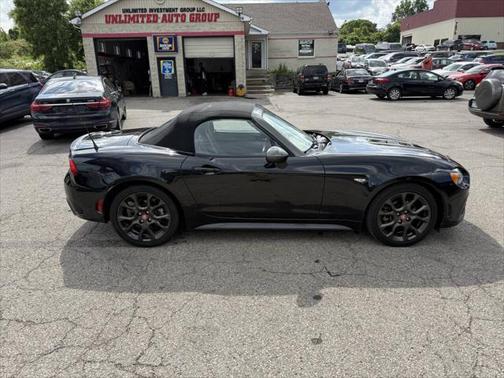 2017 FIAT 124 Spider Base