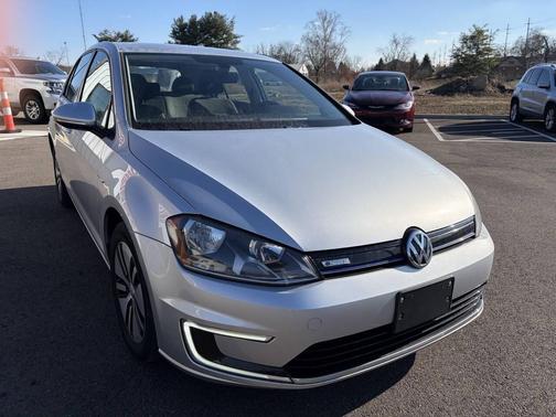 2016 Volkswagen e-Golf SE