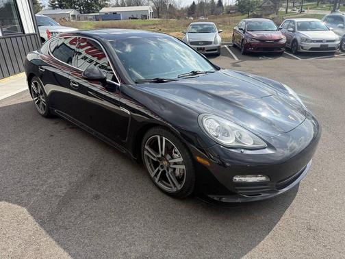 2011 Porsche Panamera 4