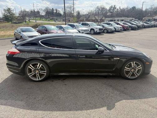 2011 Porsche Panamera 4