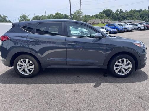 Gray 2019 Hyundai TUCSON SE